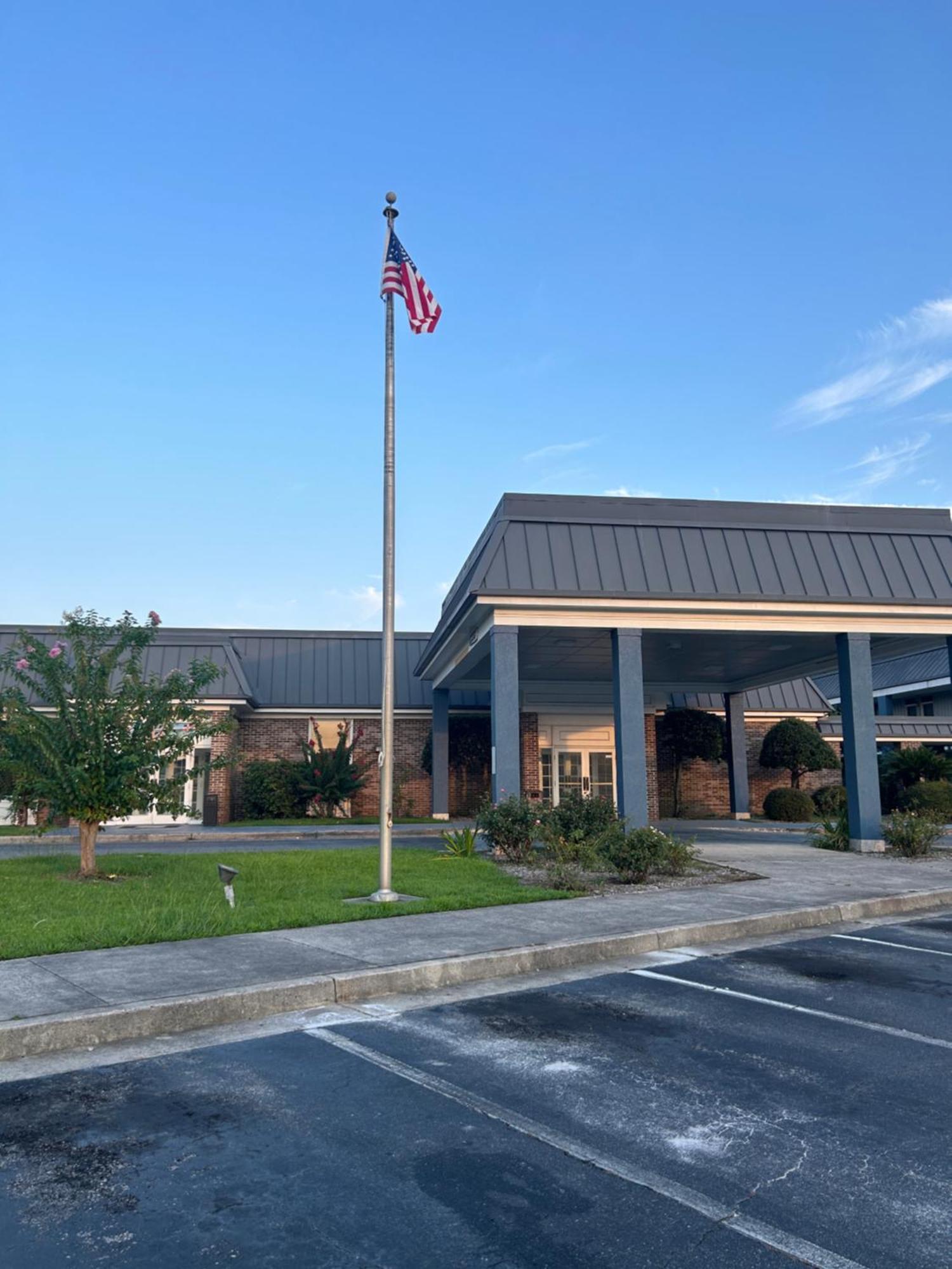 Days Inn By Wyndham Hinesville Near Fort Stewart, Newly Renovated, Free Hot Breakfast, Restaurant And Bar Exterior foto